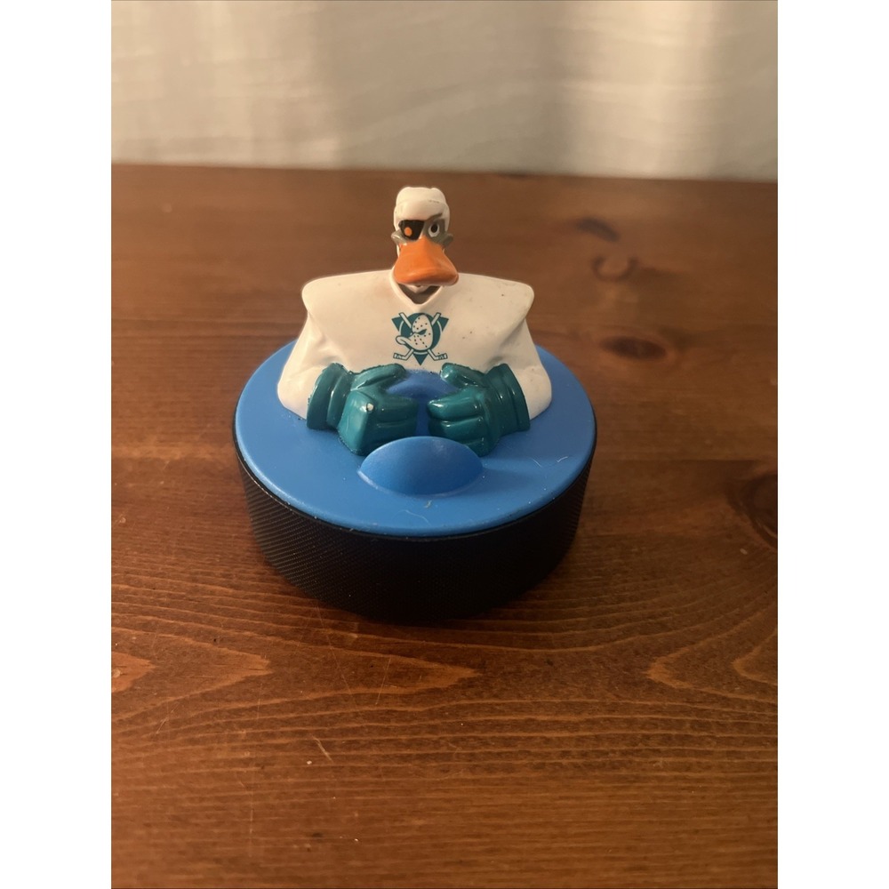Disney Mighty Ducks Hockey Puck McDonalds Happy Meal Toys 90s - Picture 1 of 4